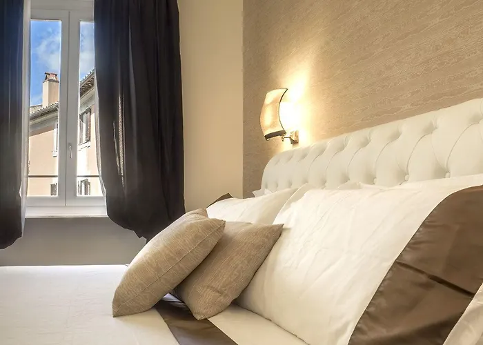 Navona Living 4*