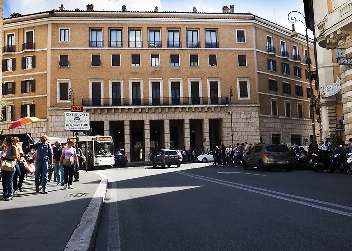 Navona Living 4*